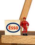 Boneco Piloto Assistente F1 com Placa Esso
