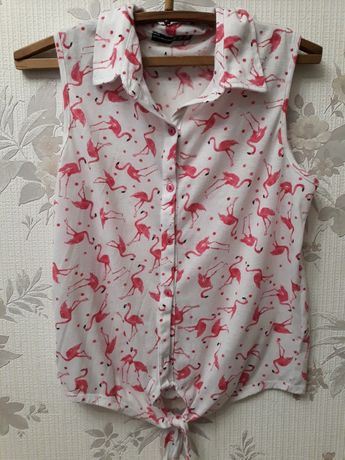 Продам летнюю женскую блузку с фламинго