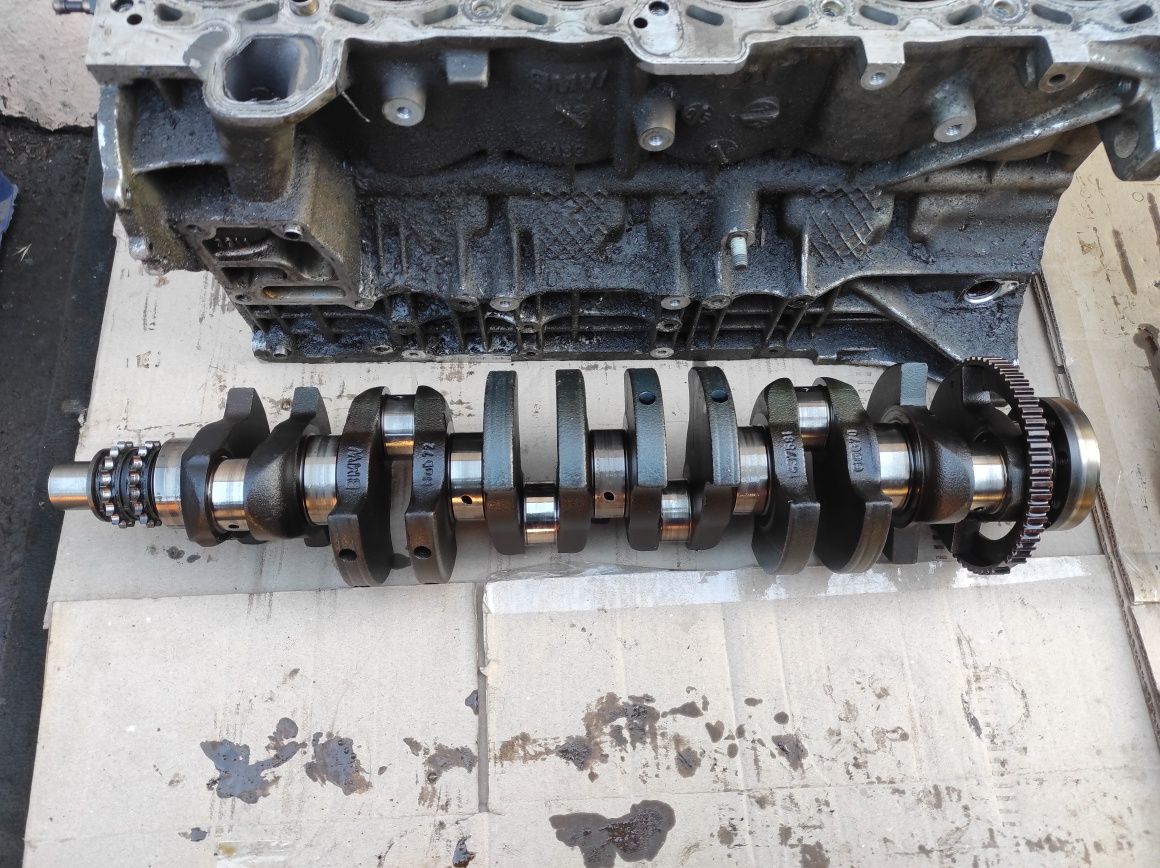 Коленвал бмв 2.2 бензин М54 BMW M54