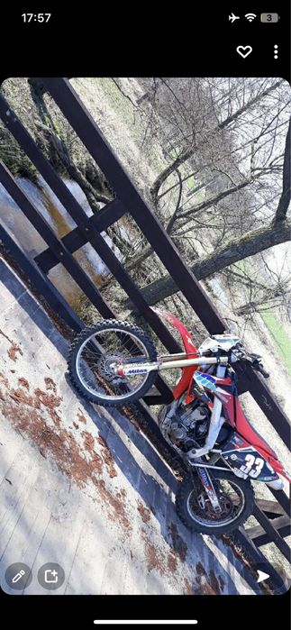 Honda crf 250 hm cała na części brak ramy, tylnego koła i wydechu