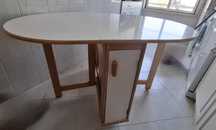 Vende-se mesa de cozinha