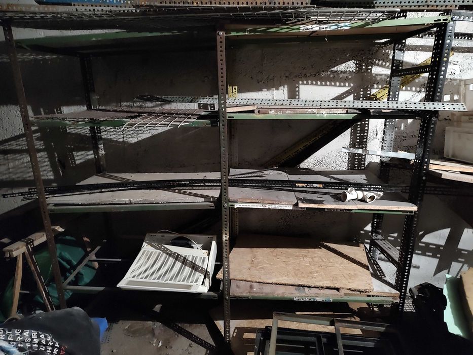 solidne regały stalowe