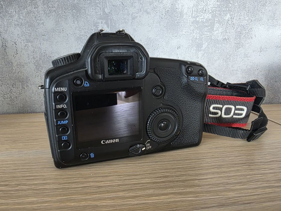 Apatat- lustrzanka Canon 5D mark I