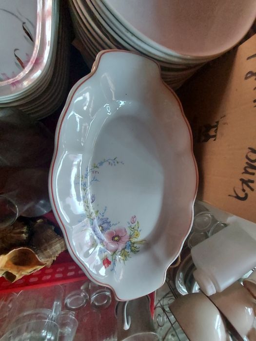 Посуда тарелки и