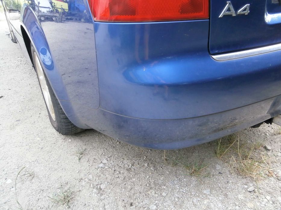 audi A4 B6 sedan zderzak tył tylni niebieski LZ5C