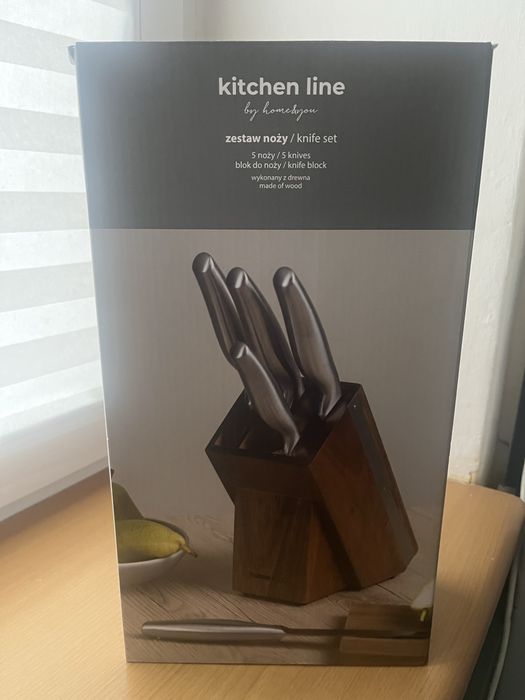 Zeataw nozy ze stojakiem z drewna Home&You