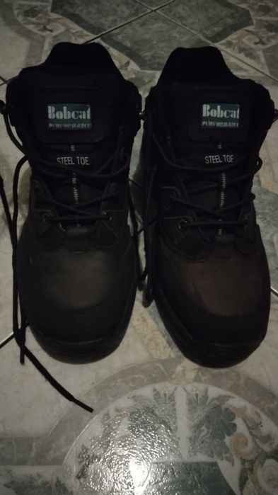 Продам чоловічі робочі ботинки