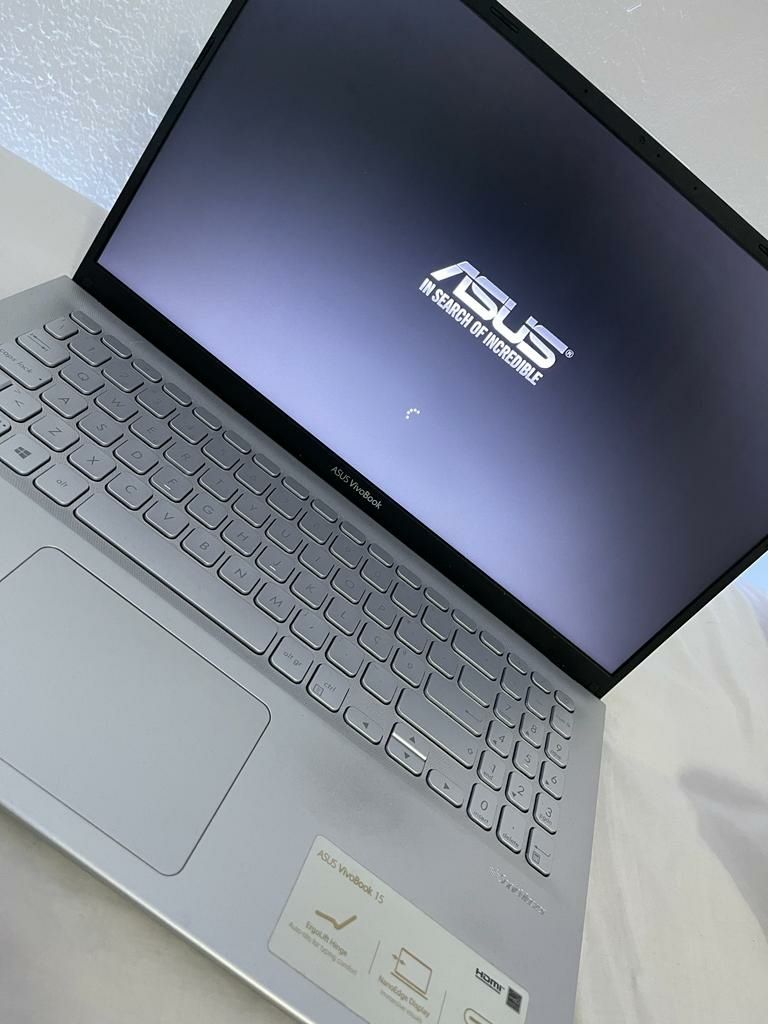 Portátil Asus Vivobook