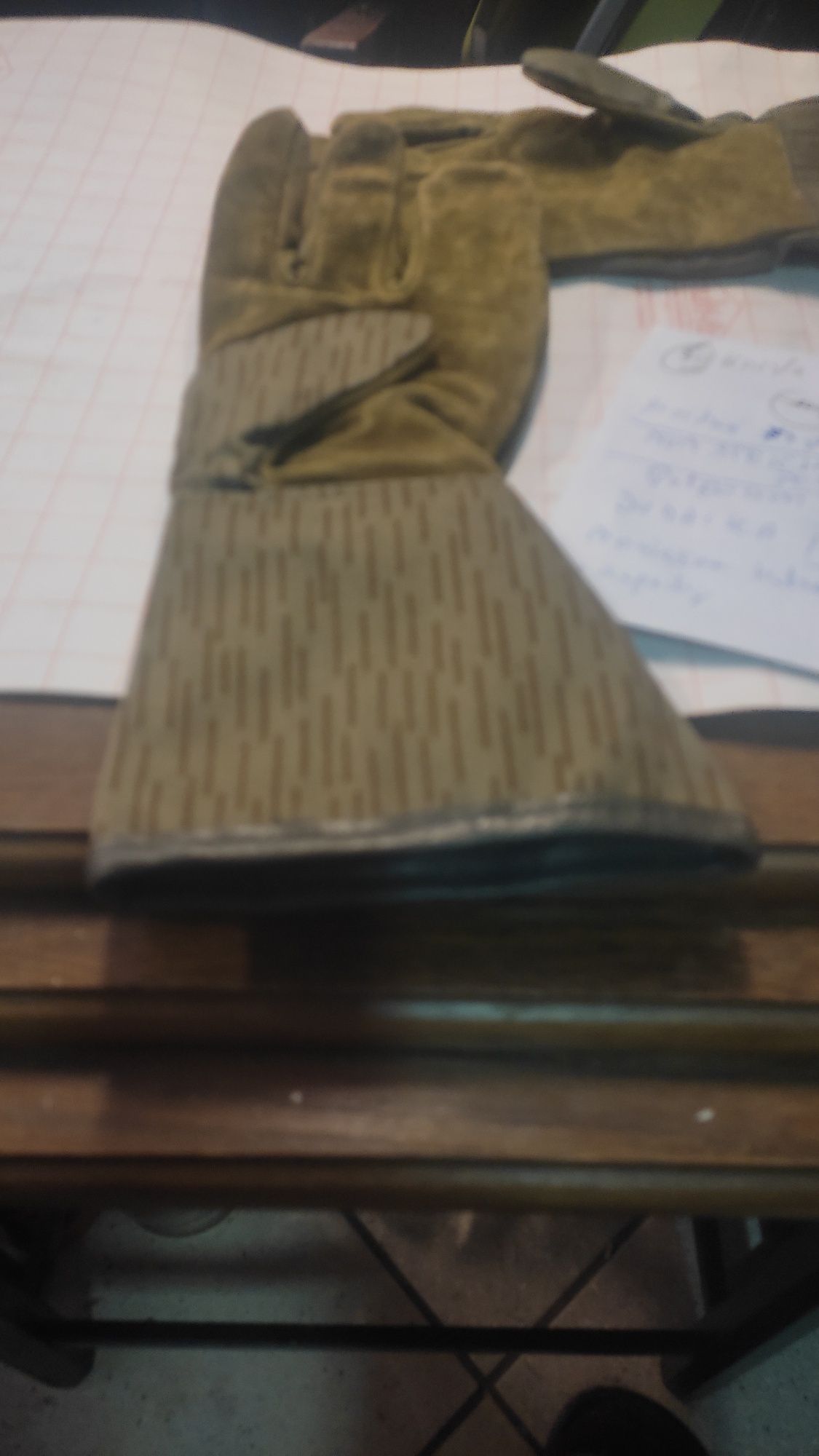 Rękawice wojskowe NVA deszczyk.