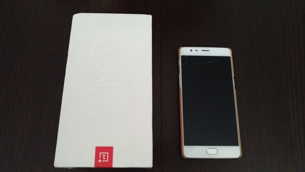 OnePlus3 smartphone