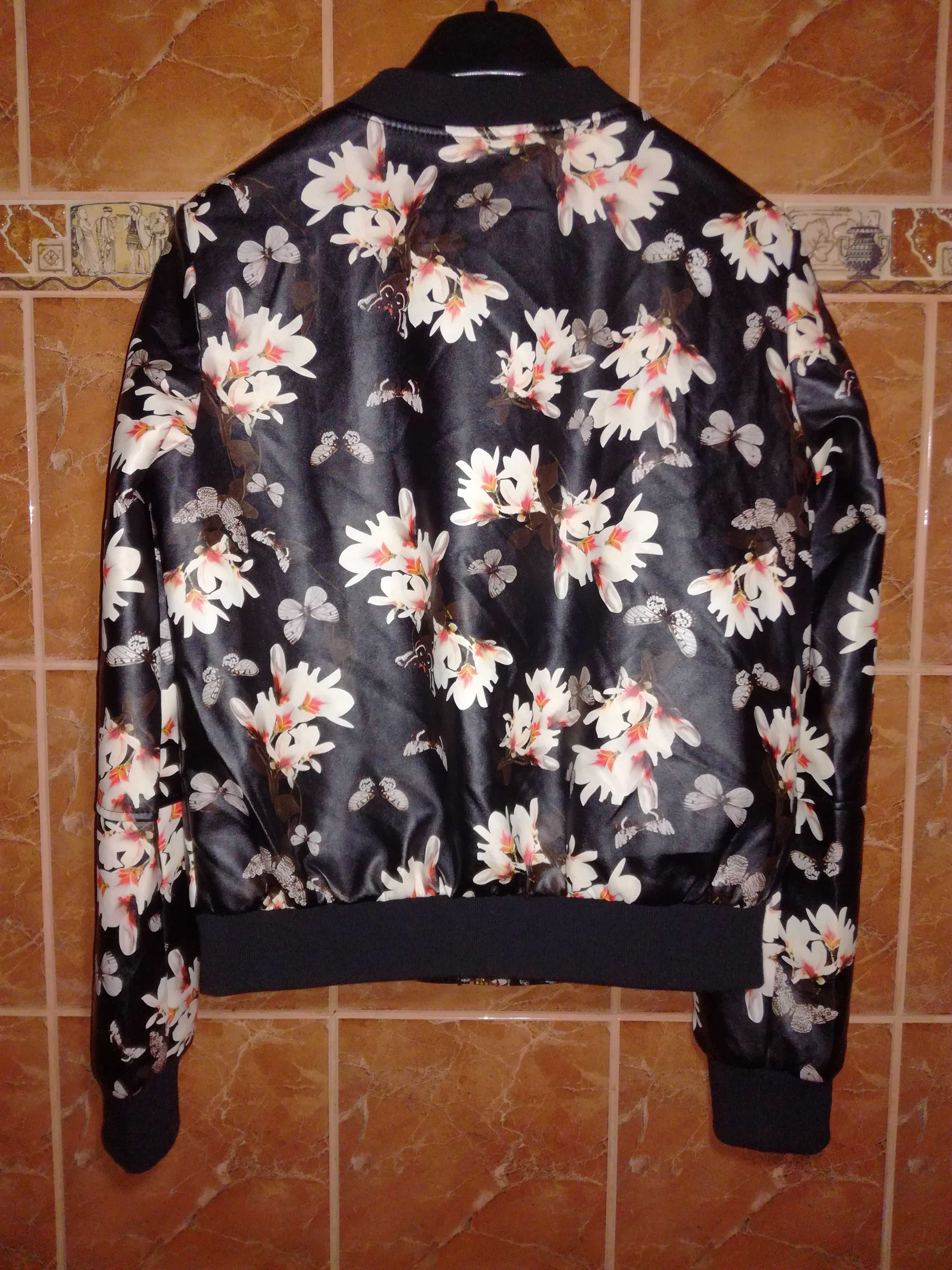 Кожаная куртка  бомбер в цветы