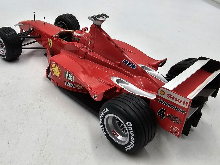 Model formuły f1 w skali 1:18 hot wheels metalowa 


Stan wizualny bar