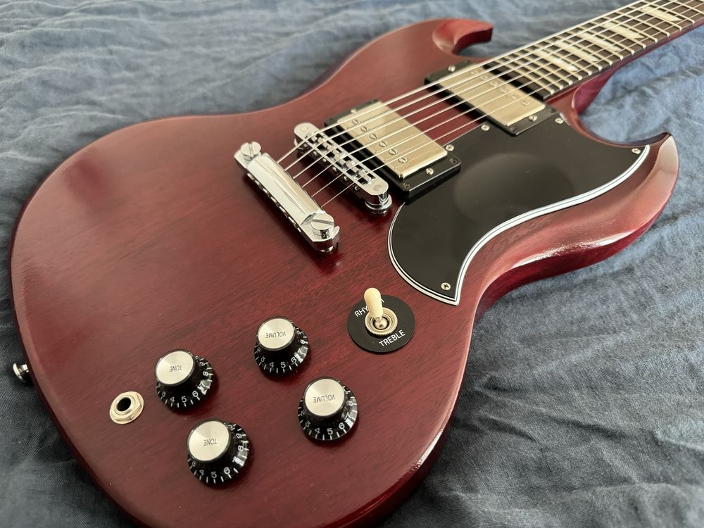 Gibson SG Tribute future with Burstbuckers Pro and min etuner