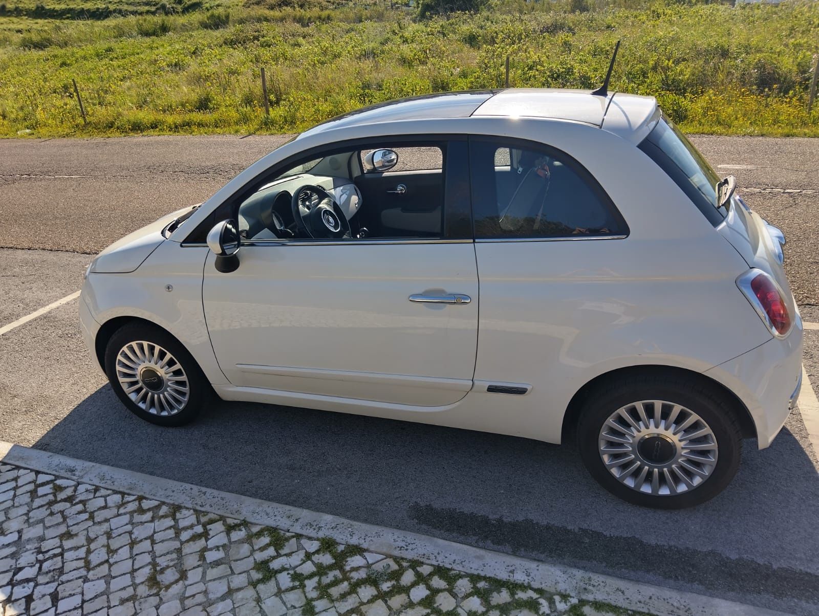 Fiat 500 1.2 lounge 83 000km