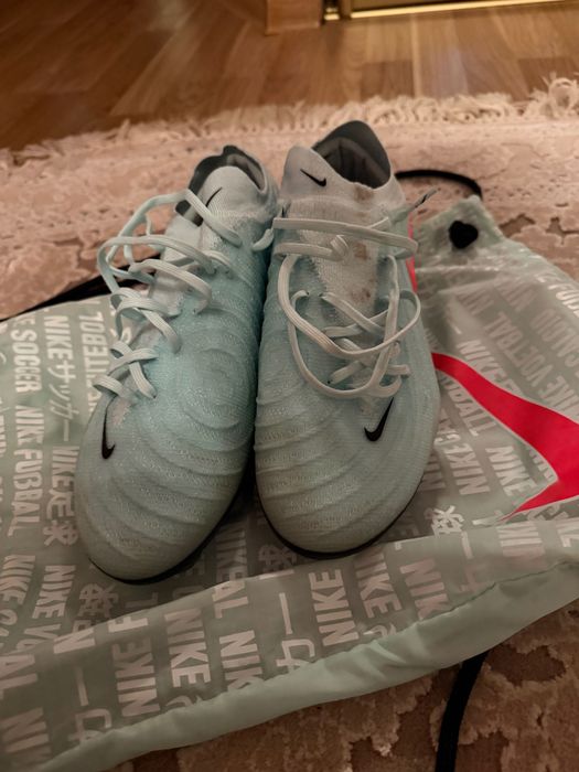 буци найк фантом