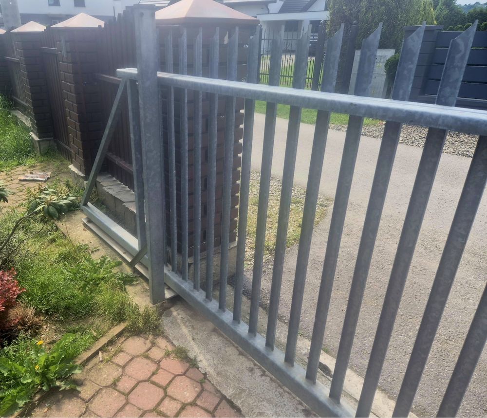 Brama wjazdowa przesuwna ocynk Wiśniowski