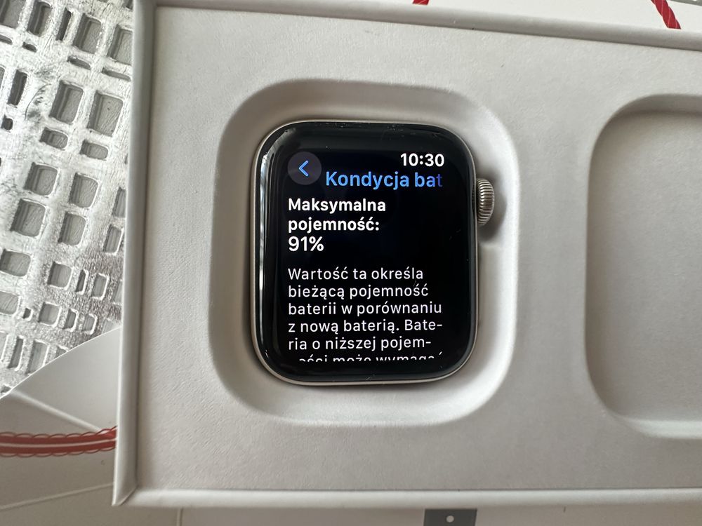 Apple watch se 2nd gen cellular 40 mm starlight