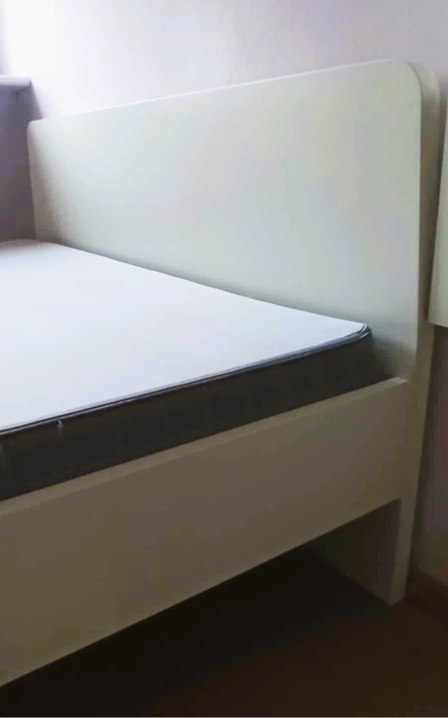 Łóżko IKEA SCORVA 140 x200 cm + materac jak nowy gratis - stan idealny