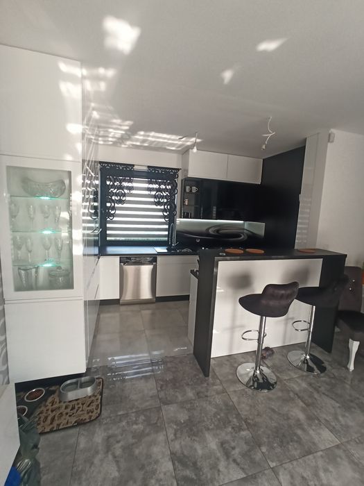 Meble kuchenne  pokojowe  łazienkowe szafy przesuwne  zabudowy wnęk