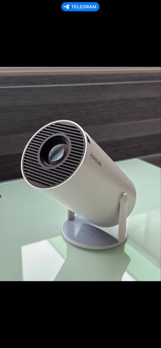Проектор MAGCUBIK 4K HY300 — домашній кінотеатр у вашій кишені