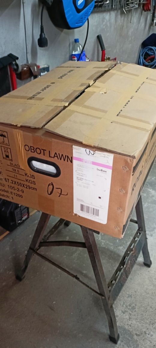 Robot koszący do trawy