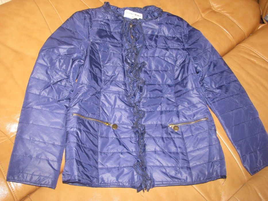 Outwear Woman - nowa lekka z falbankami kobieca 40/42!!!