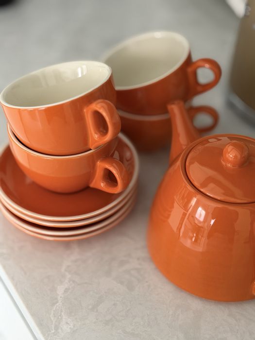 Набір чайник та 4 кружки