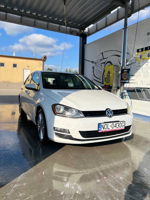 Volkswagen Golf VII 2.0 TDI DSG SE