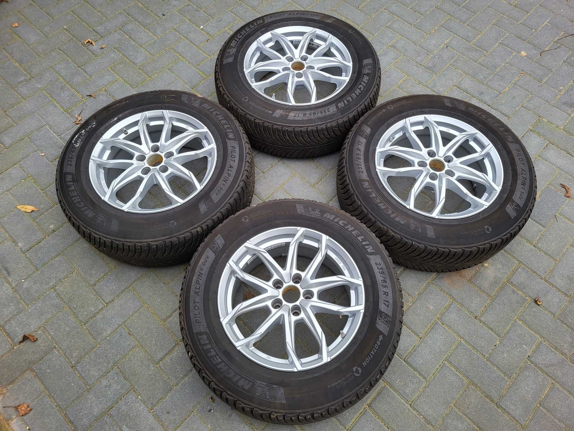 K197 Koła zimowe 17 Cali 5x110 +235/65/17 Alfa Romeo Stelvio Michelin