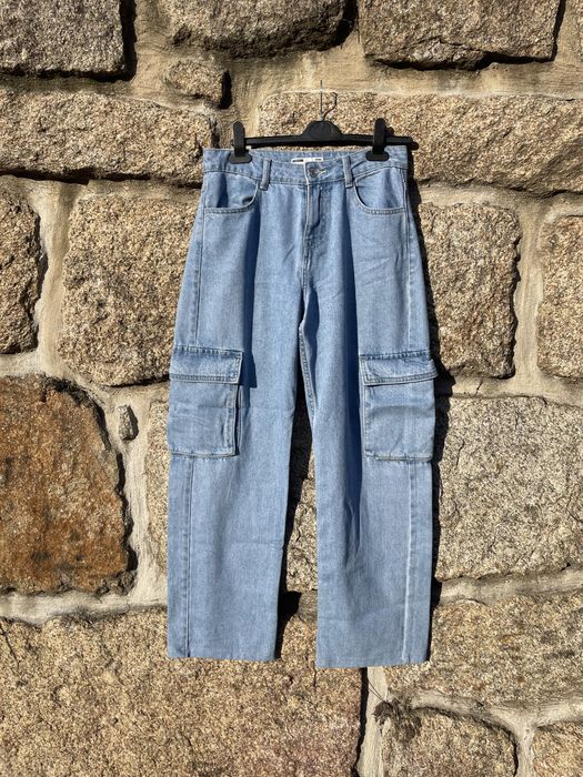 Calças denim estilo cargo