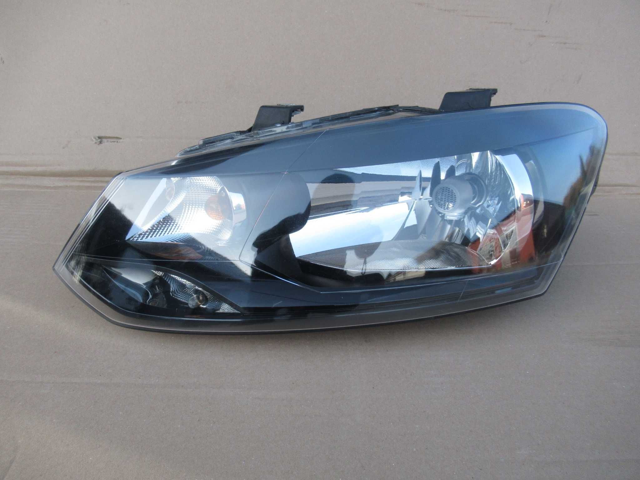 Lampa Lewa Reflektor Lewy VW Polo 6R1.941.015.E   2012r  12r