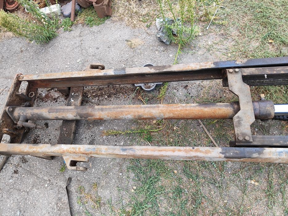 Стріла навантажувача погрузчика