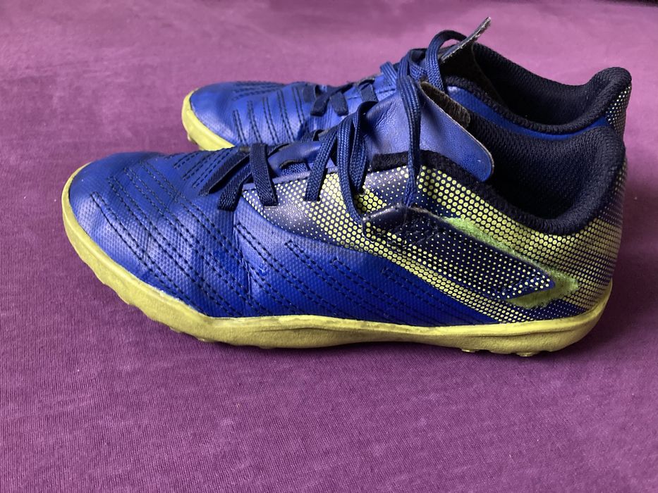 Buty do piłki rozm 32 kipsta