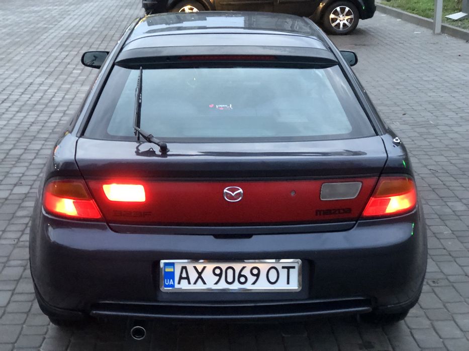 Mazda 323F BA 1998