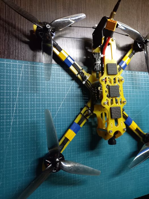 ФПВ  дрон 7 дюймів