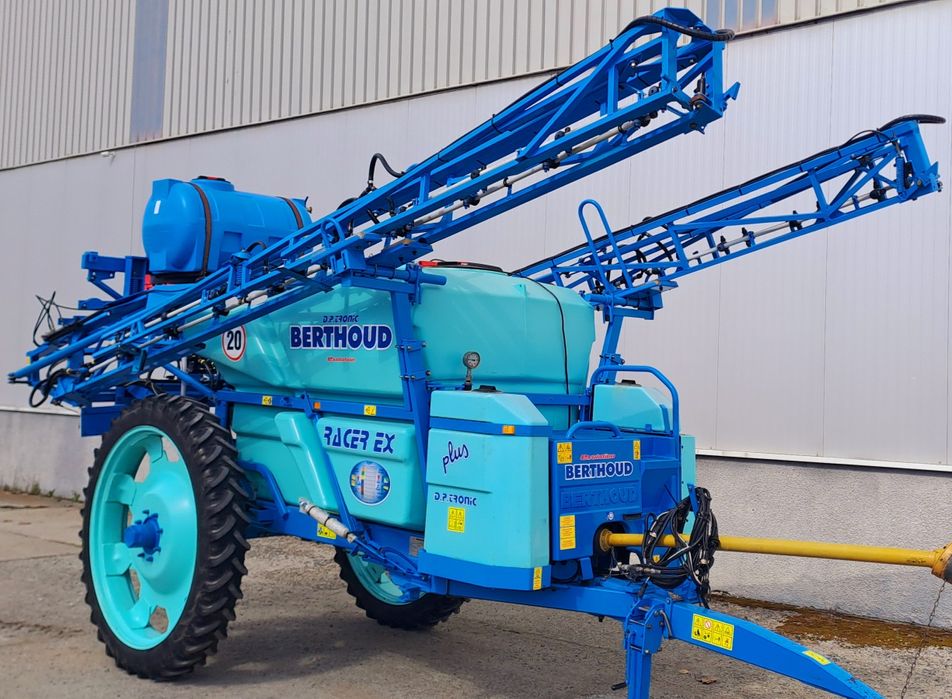 Opryskiwacz Berthoud 3200L 21m