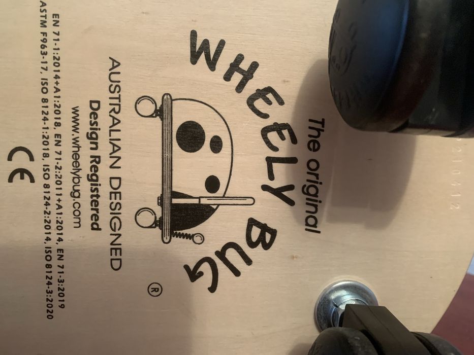 Chodzik dziecięcy Wheely Bug jeżyk