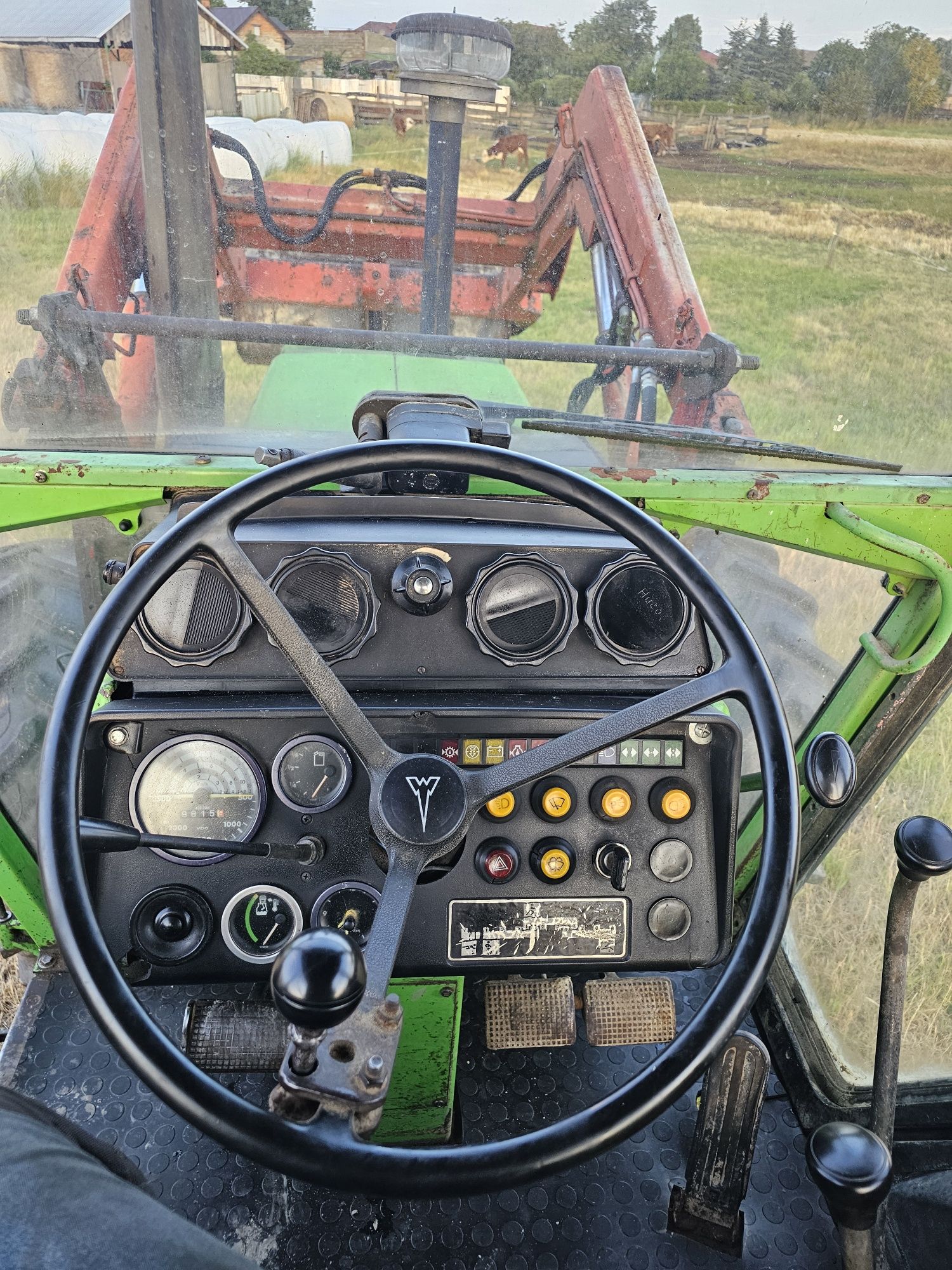 Deutz Fahr DX90 z turem