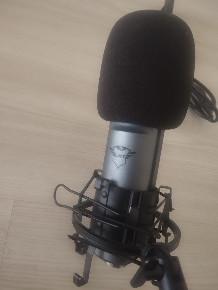Microfone da GXT  semi-novo usei poucas vezes