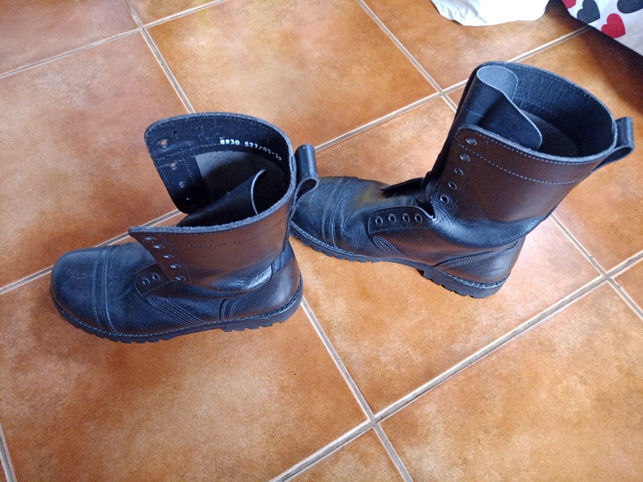 Botas militares .