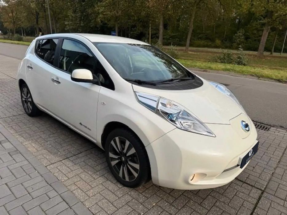 Nissan Leaf      2015