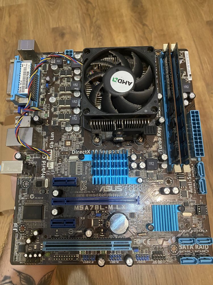Материнская плата Asus M5A78L-M + 8 gb ddr3 + fx 6300