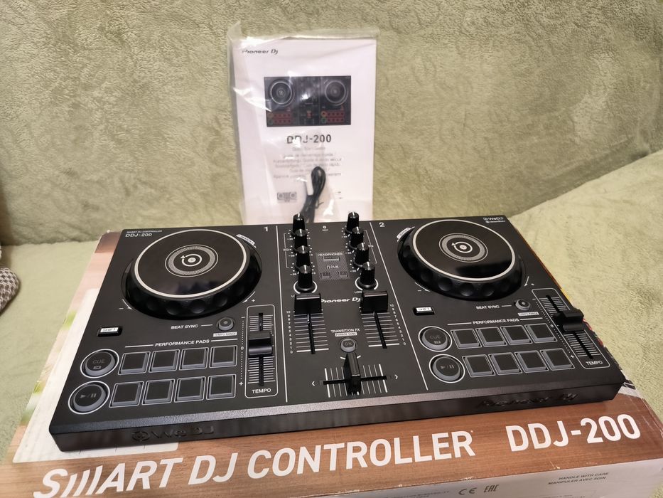 Продам Pioneer DDJ-200