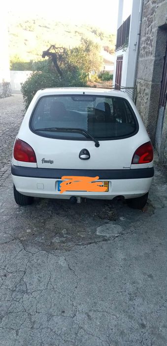 Ford fiesta 1.8D 112.000 kms reais