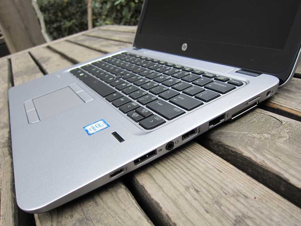 HP ProBook 820 G3 i7-6600 8GB RAM 256GB SSD W11 Pro