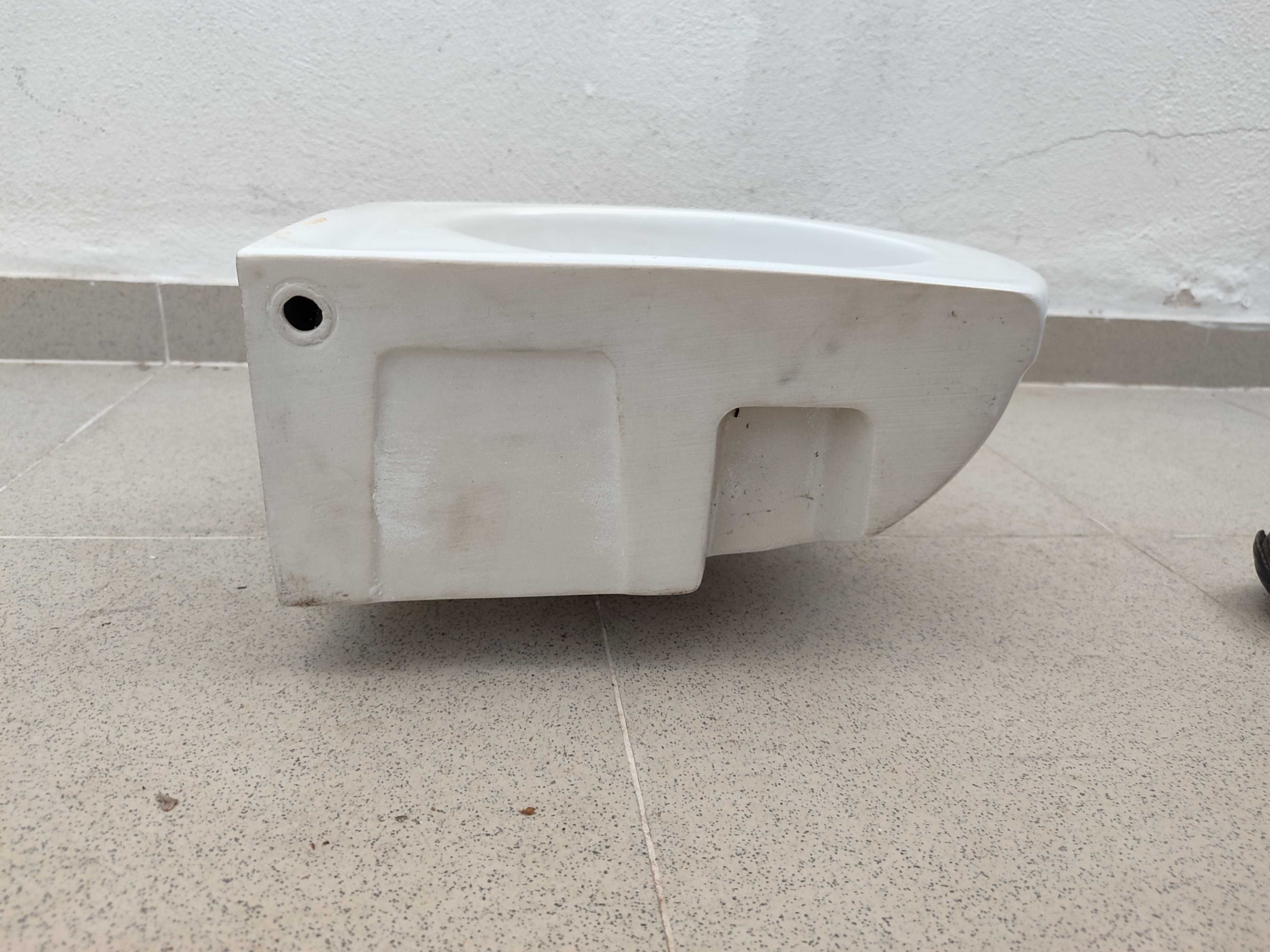 Lavatório de cerâmica branco / Ceramic Wash Basin White