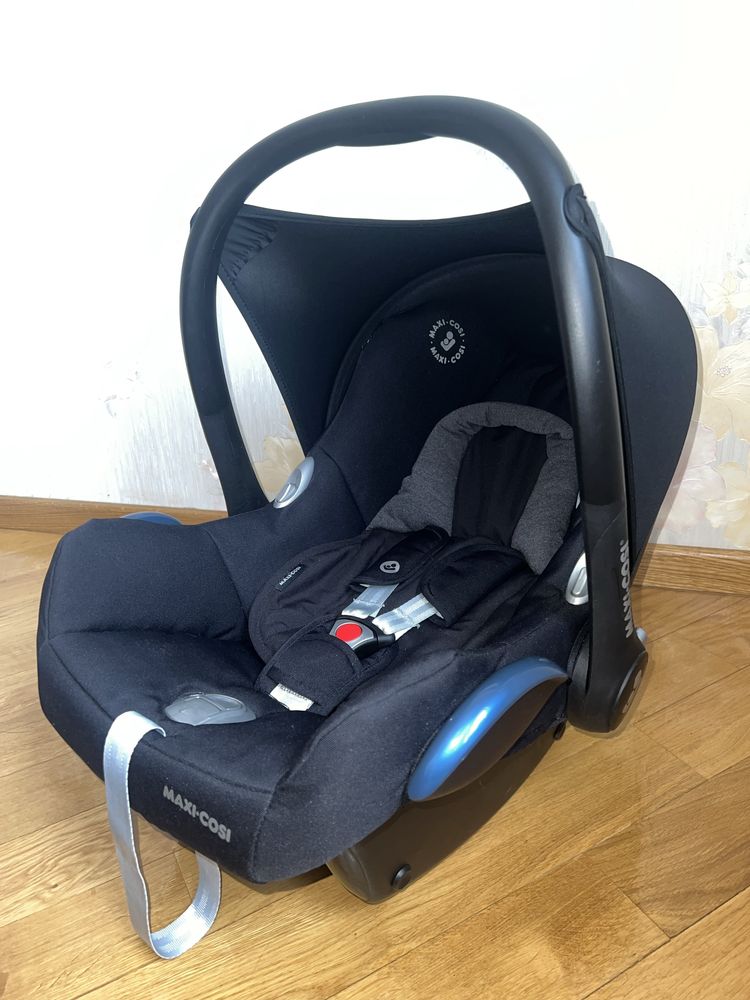 Автокрісло Maxi-Cosi CabrioFix графітовий