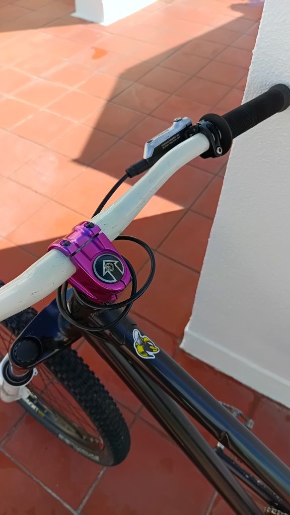 Dirt Jump Saracen Amplitude CR2
