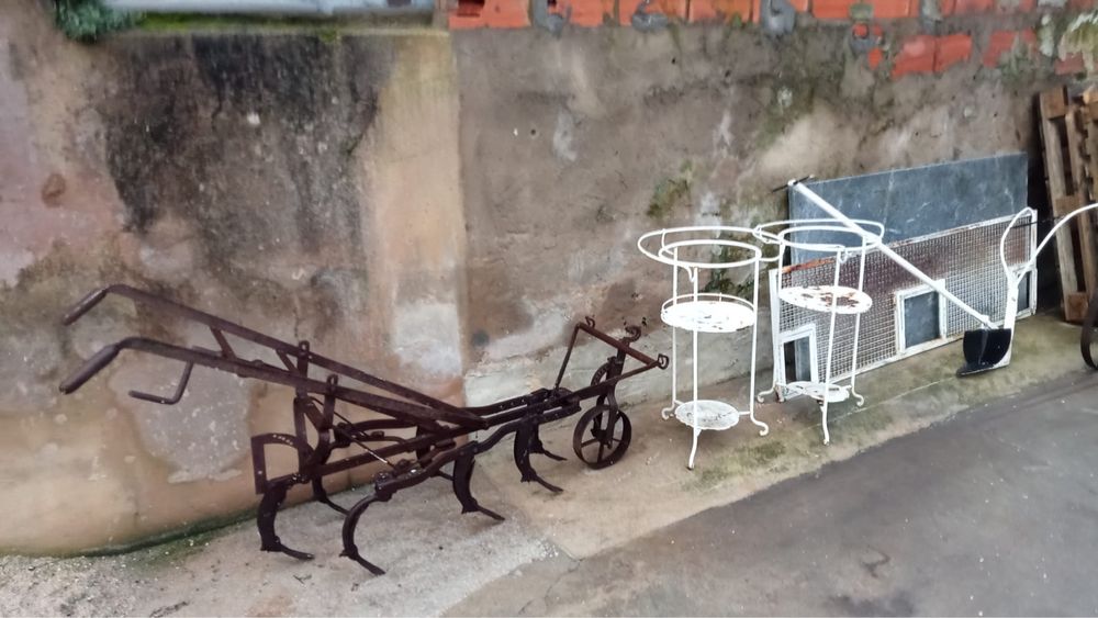 Charruas e mais pecas antigas