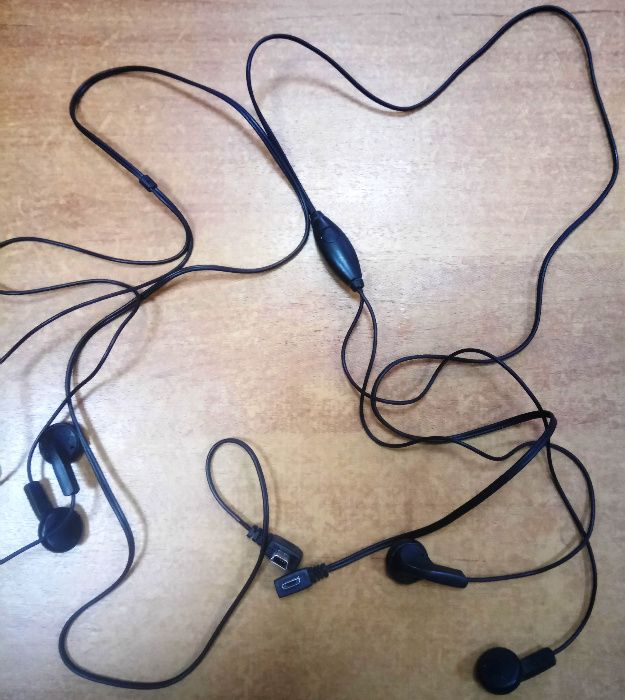 наушники для гаджетов